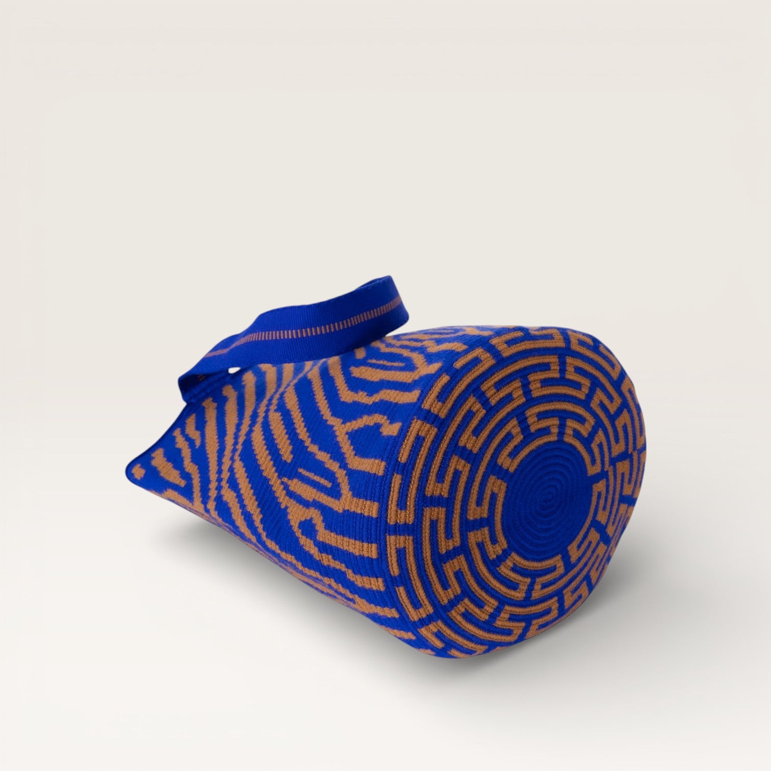 Abstract round tote M | Cobalt