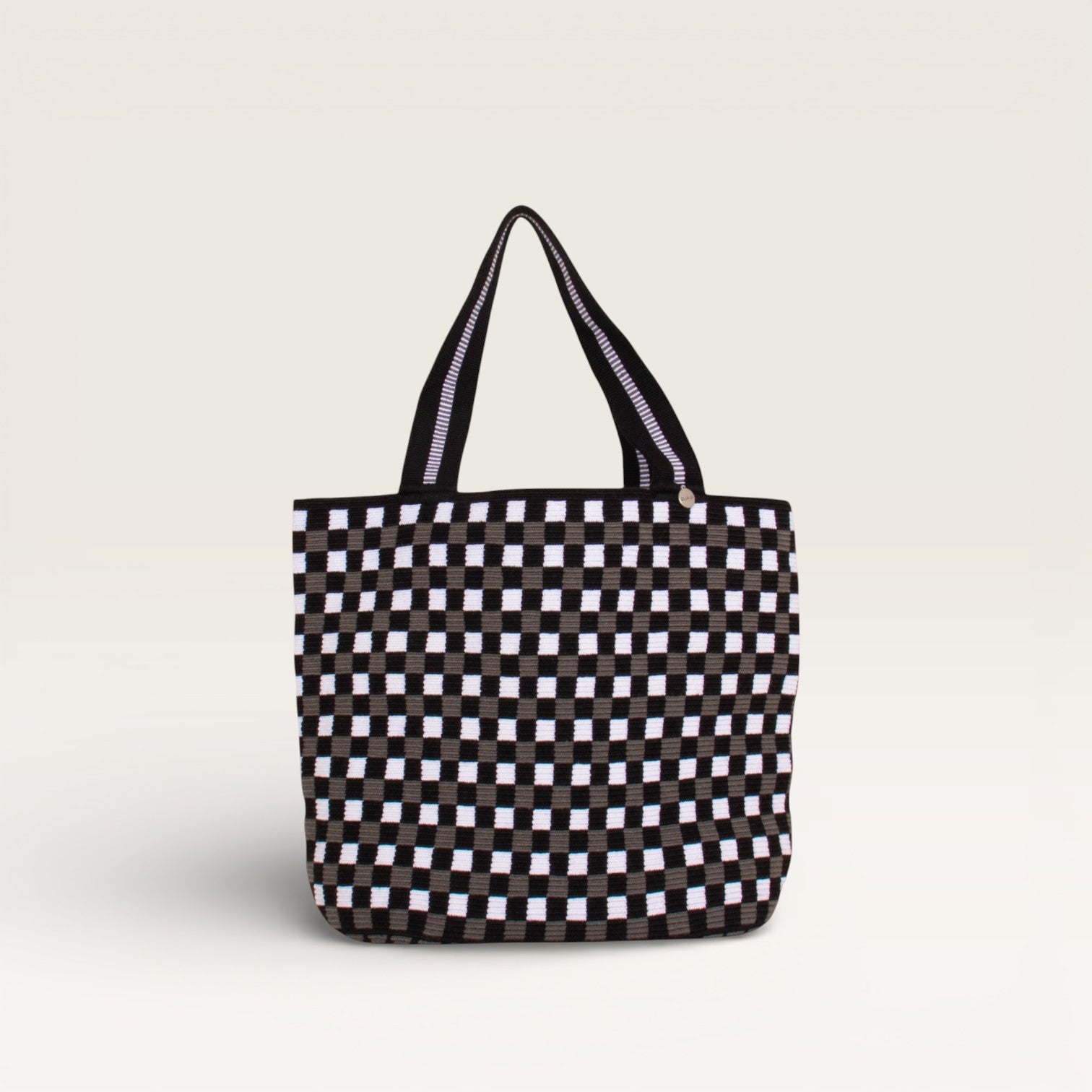 Check oval tote | Black