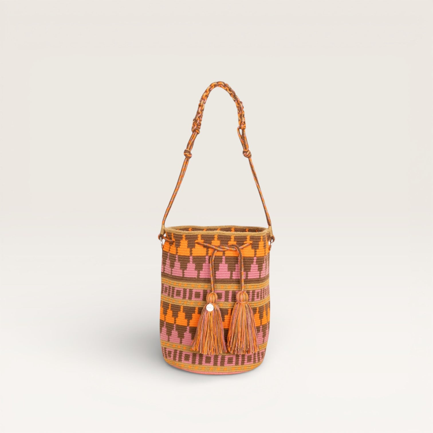Geometric round shoulder bag | Basil