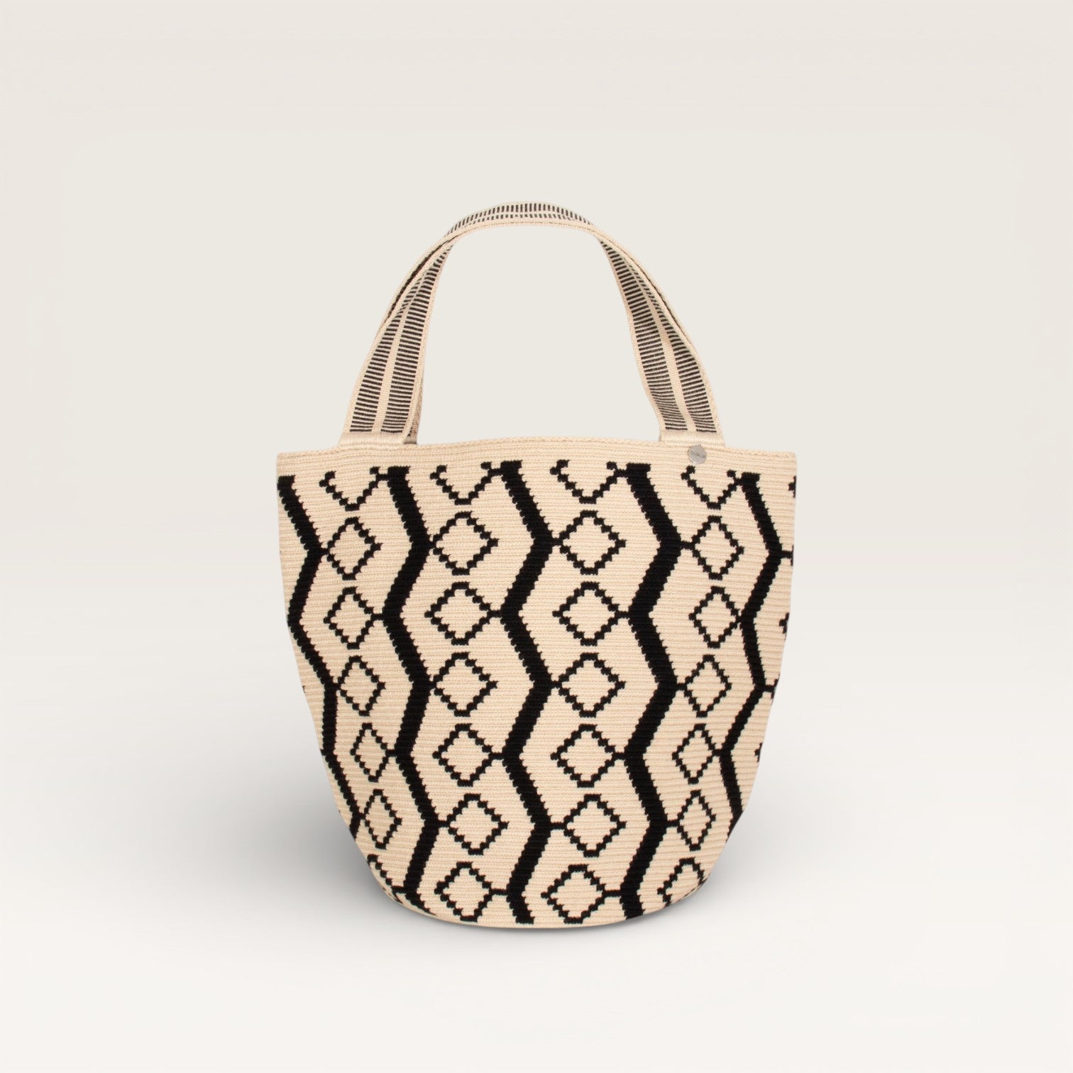 Geometric round tote L | Black