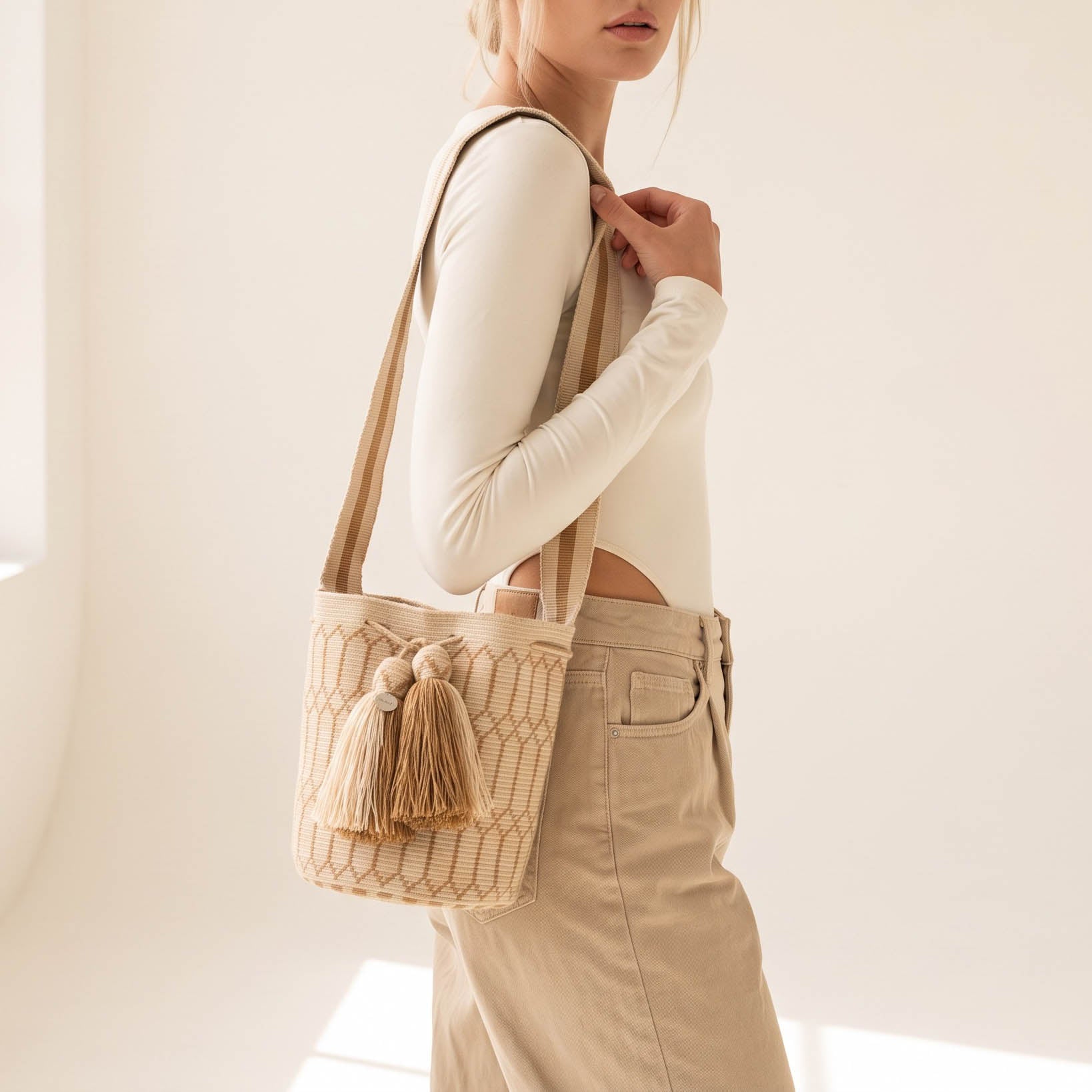 Geometric crossbody M | Chai