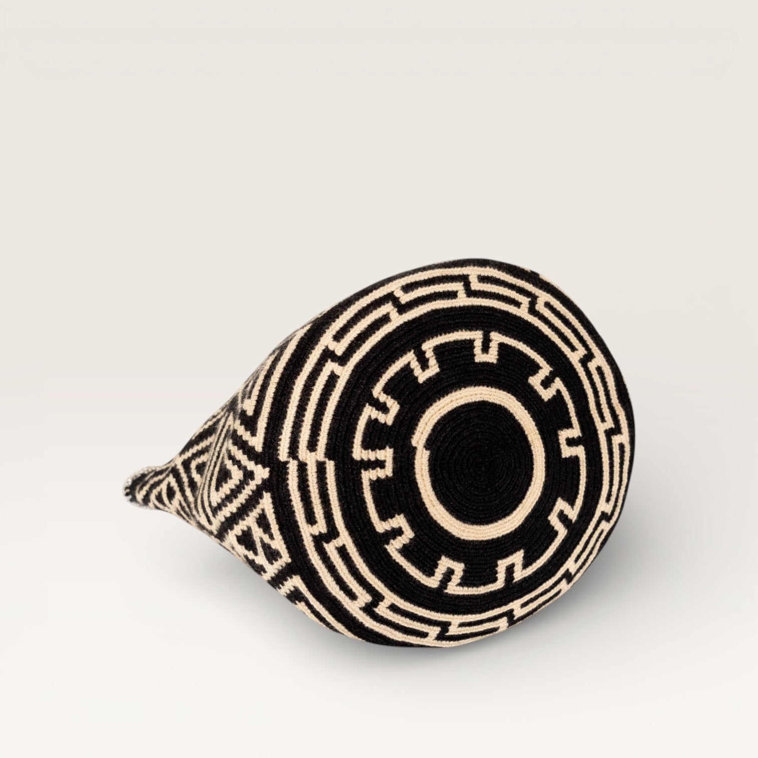 Geometric top-handle bag | Black