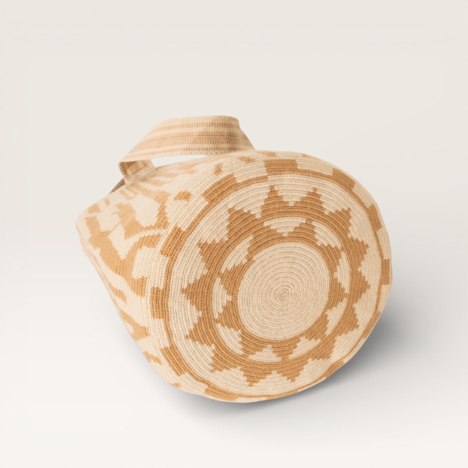 Abstract round tote L | Chai