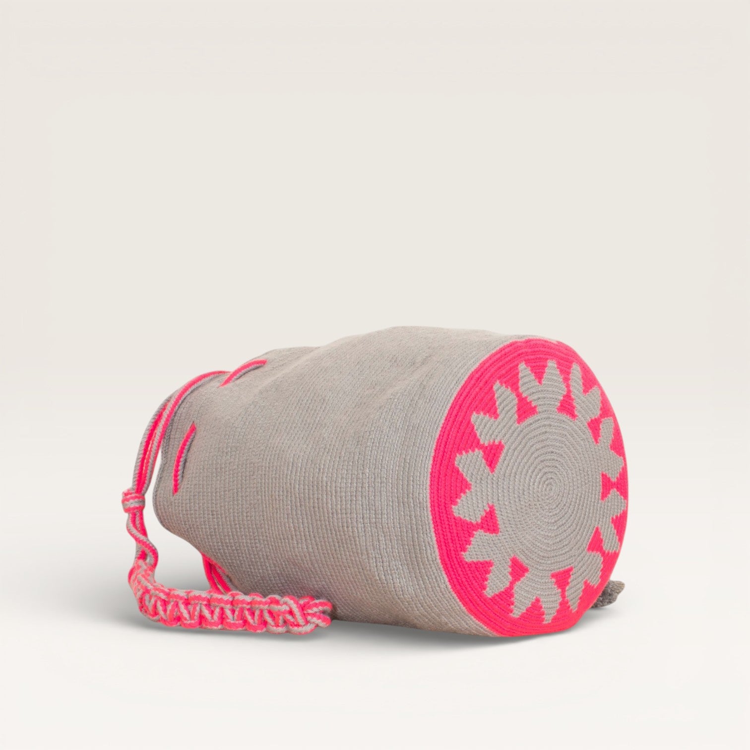 Solid round shoulder bag | Sterling