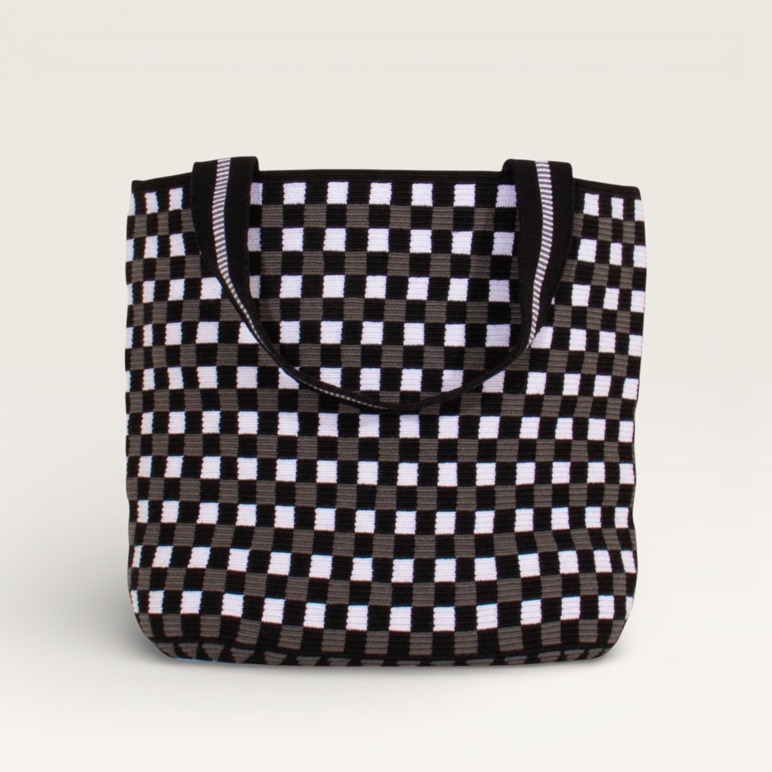 Check oval tote | Black