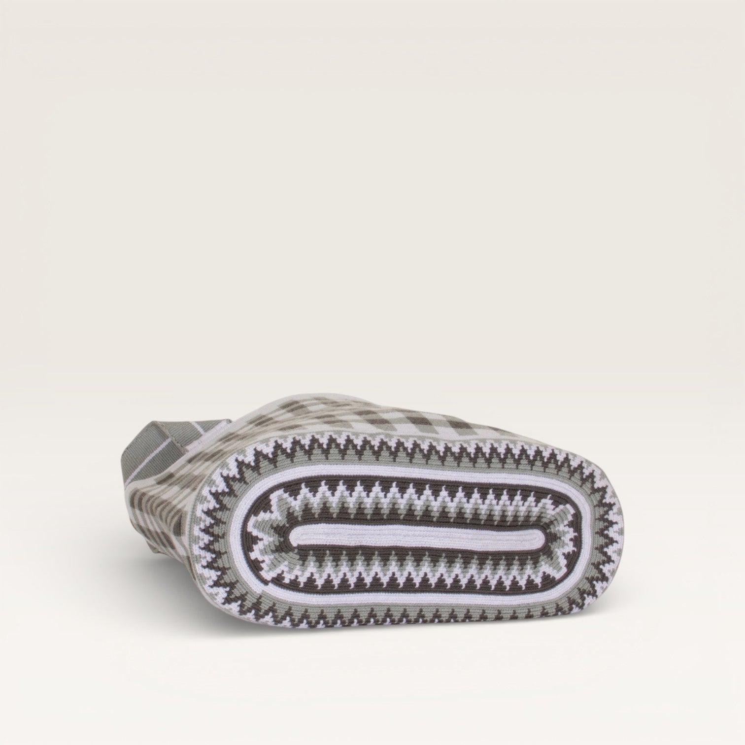 Gingham oval tote | Sterling