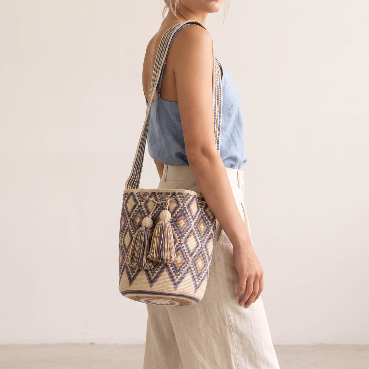 Geometric crossbody L | Lilac