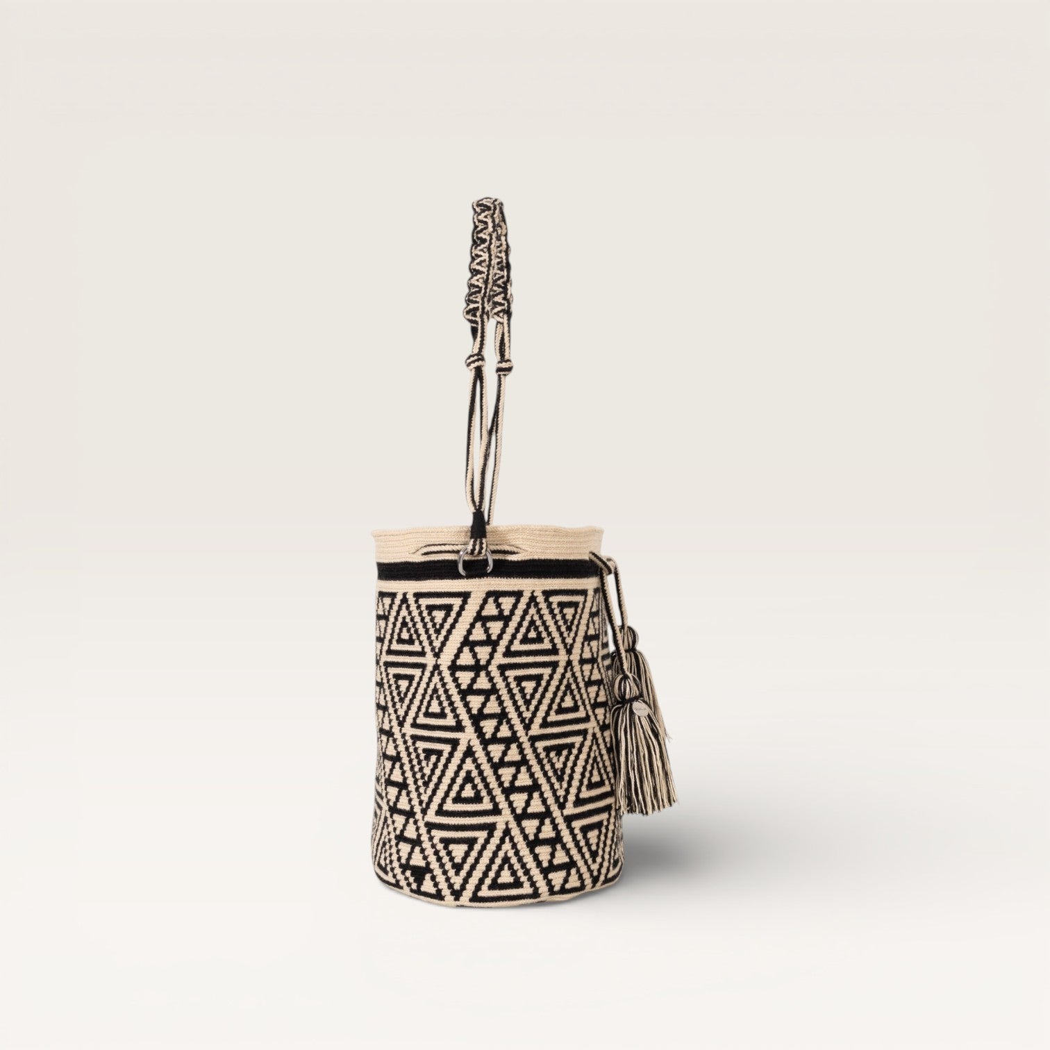 Geometric round shoulder bag | Black