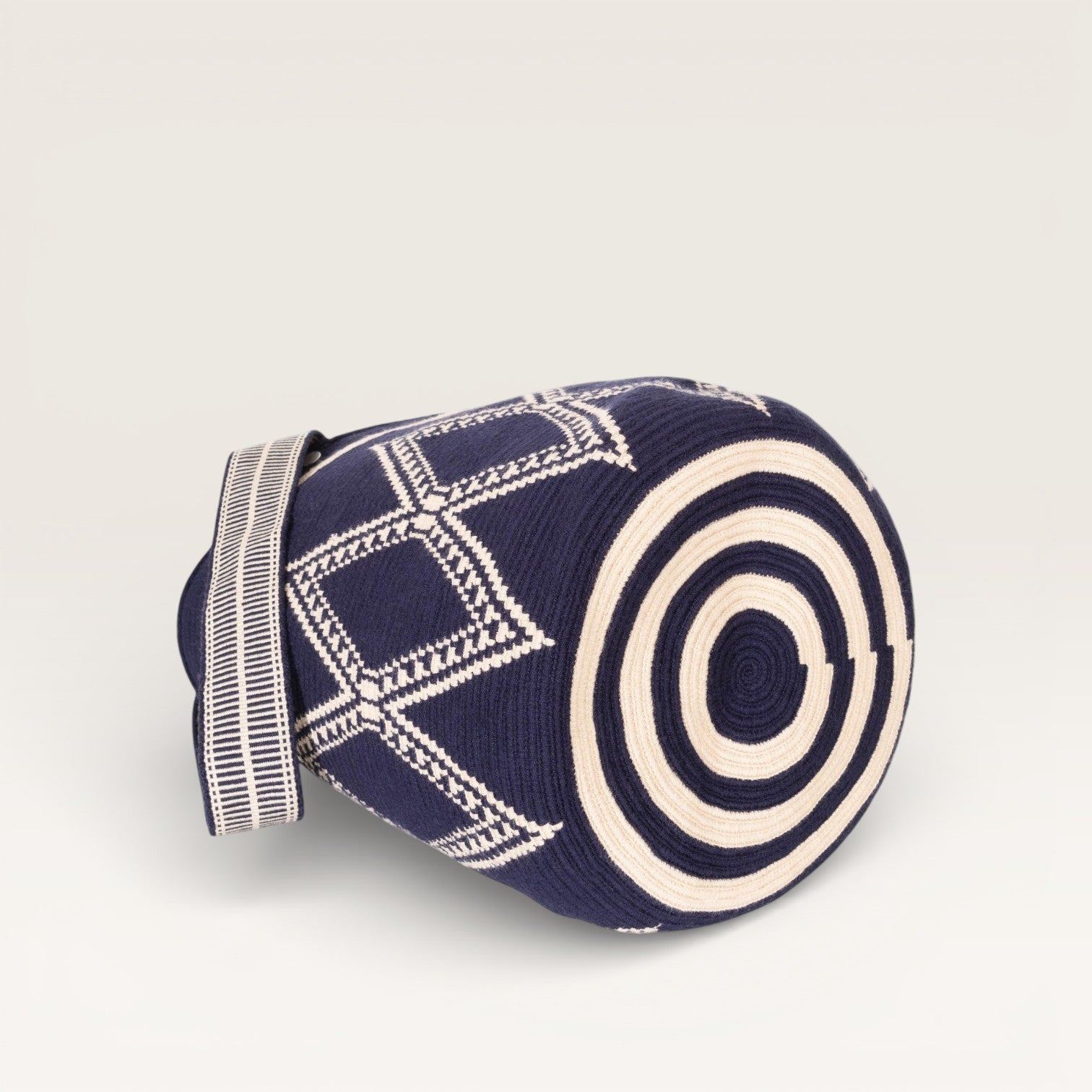 Geometric round tote L | Navy