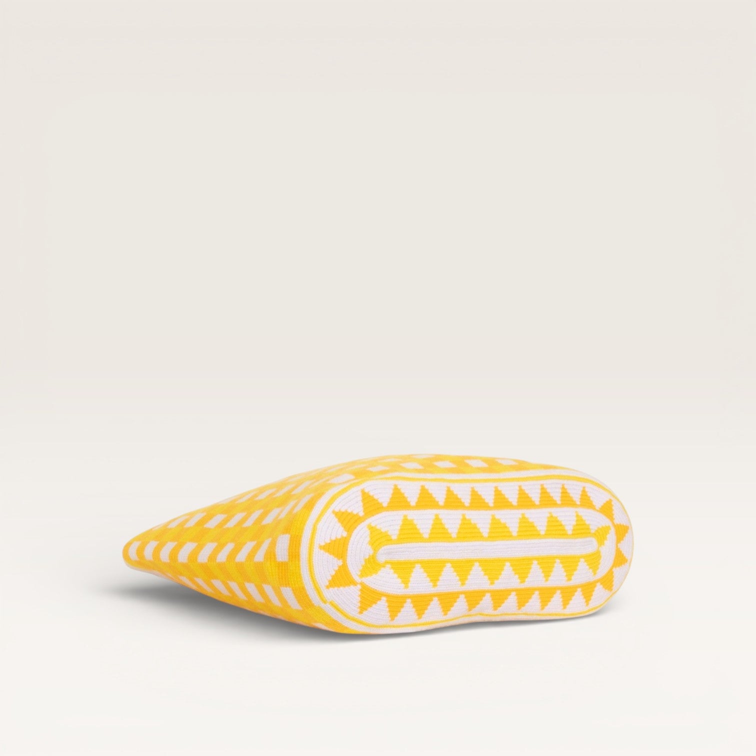 Gingham oval tote | Daffodil